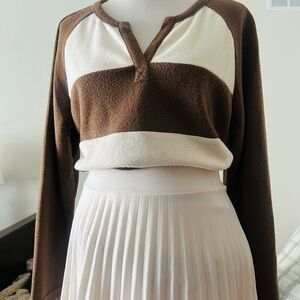 Cotton Bleu M Brown and White Long Sleeve sweatshirt style Top